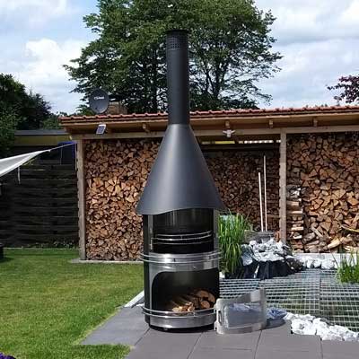 Edelstahl-Kamin-mit-Grill